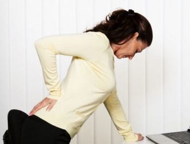 Dor nas costas na columna lumbar
